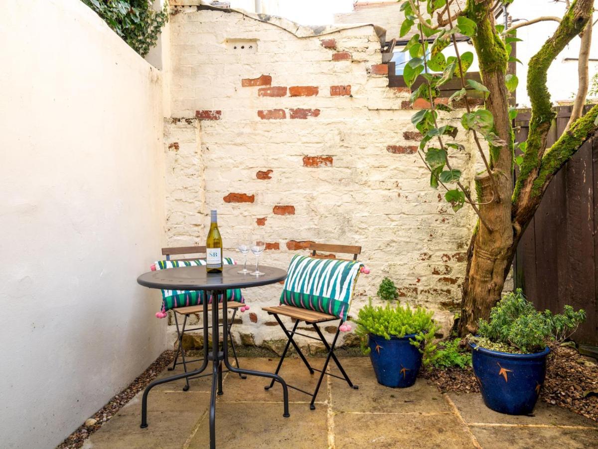 Quarry Cottage Courtyard Garden Pass The Keys سيرنسيستر المظهر الخارجي الصورة